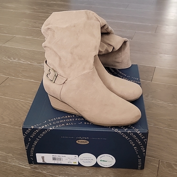 Boots - Picture 1 of 6